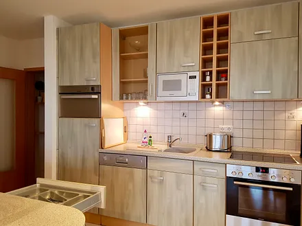 Voll ausgestattete Küchenzeile