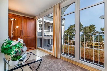 Das Schrankbett in der Loggia ist 1,60m breit. 