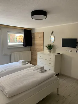 Schlafzimmer mit TV