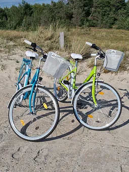 zwei 28er Damenräder zur kostenfrei Nutzung (Nutzung auf eigene Gefahr)