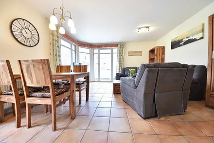 Wohnbereich mit Esstisch