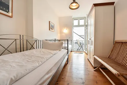 2. Schlafzimmer mit zwei Einzelbetten