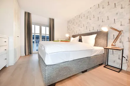 Schlafzimmer mit Doppelbett