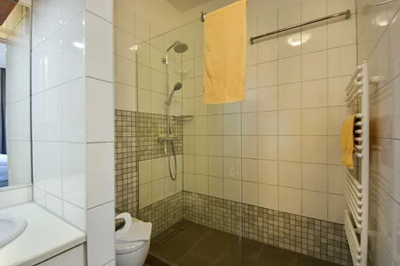 Bad mit ebenerdiger Dusche