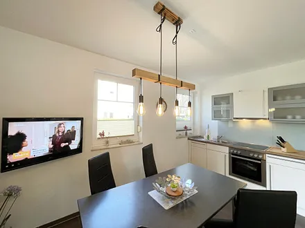 Esstisch mit Bestuhlung (4 Personen)