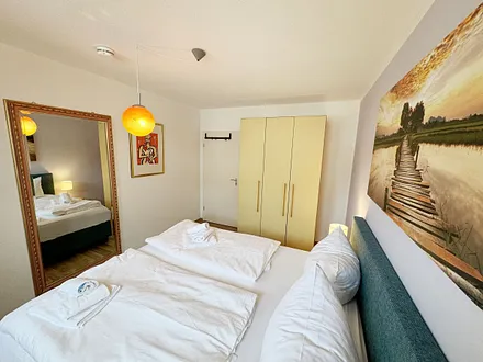 Villa Störtebeker Whg. 05 - Schlafzimmer mit Doppelbett