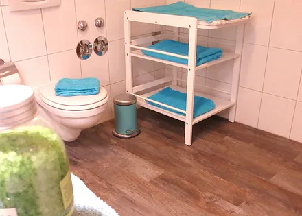 Wickeltisch im Bad