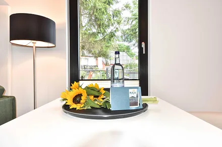 Eine Flasche Wasser zur Anreise gratis mit Willkommenskarte