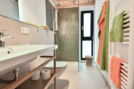 Bad mit bodentiefer Dusche