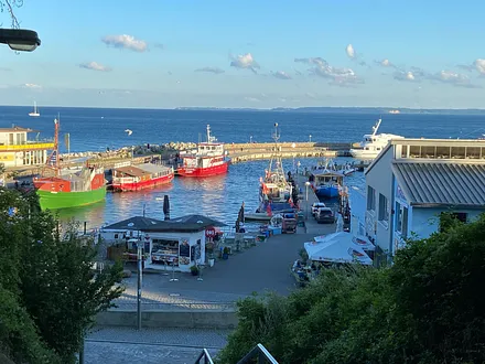 Hafen ca.600 m entfernt