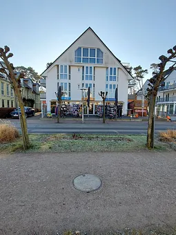 Wohnhaus, Ferienwohnung befindet sich oben, hinten