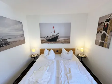 1.Schlafzimmer mit Doppelbett