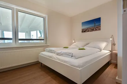 Schlafzimmer mit Doppelbett