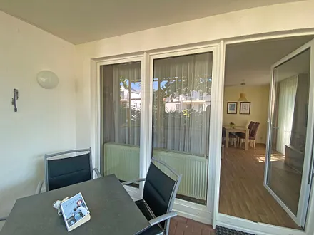bestuhlter Balkon