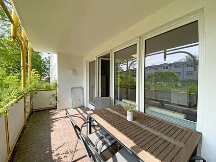 bestuhlter Balkon (Süd)