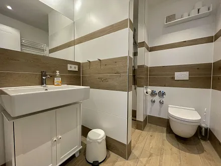 Badezimmer mit Waschbecken