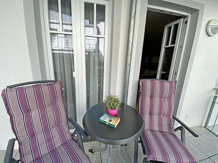 bestuhlter Balkon