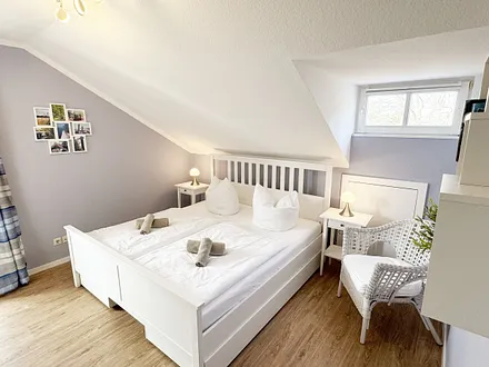 1. Schlafzimmer mit Doppelbett