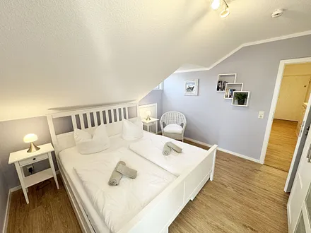 1. Schlafzimmer mit Doppelbett