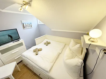 2. Schlafzimmer mit Kojenbett