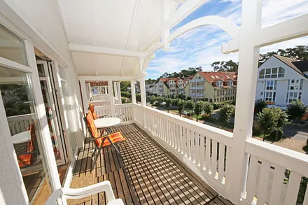 bestuhlter Balkon