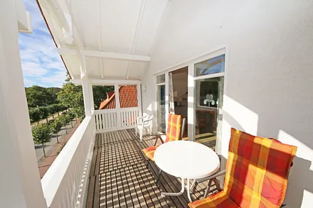 bestuhlter Balkon