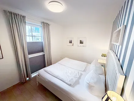 1. Schlafzimmer mit Doppelbett