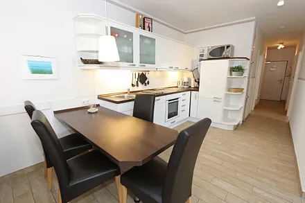 Esstisch mit 4 Stühlen