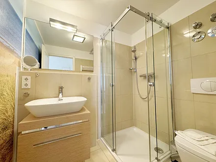 Kurparkresidenz Baabe WE 13 - modernes Duschbad