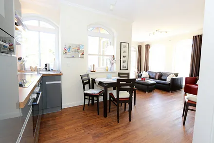 Essecke mit Stühlen