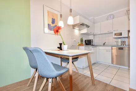 Esstisch mit Platz für 3 Personen