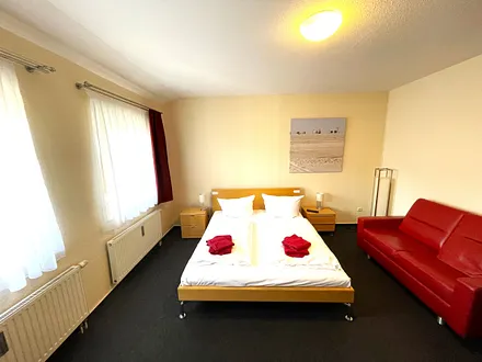Schlafzimmer 2