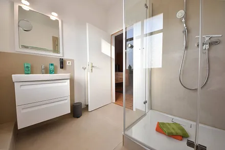 Bad mit Dusche