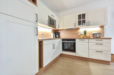 voll ausgestattete Küchenzeile