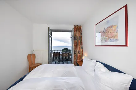 Schlafzimmer mit Doppelbett