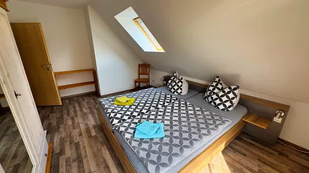 Schlafzimmer 2