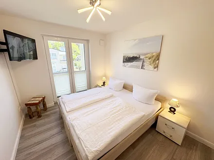 2. Schlafzimmer mit Doppelbett