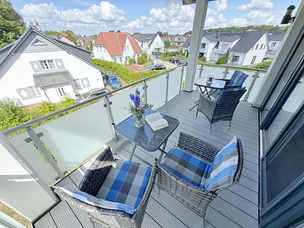 überdachter und bestuhlter Balkon (Süd/West)