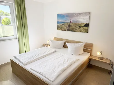 1.Schlafzimmer mit Doppelbett