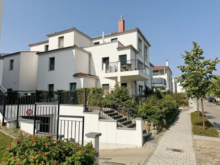 Blick auf die Villa Anni