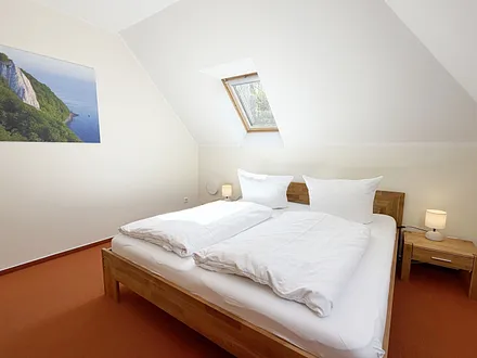 Haus Sonne Ferienwohnung 08 - 1. Schlafzimmer