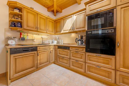 Die separate Küche (der Eßplatz befindet sich im Wohnzimmer).