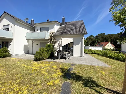 Haus Düne mit kleinem Wiesenanteil