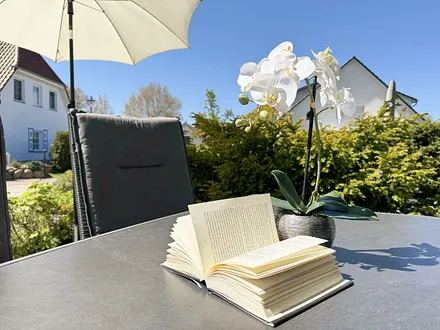 Südwest bestuhlte Terrasse