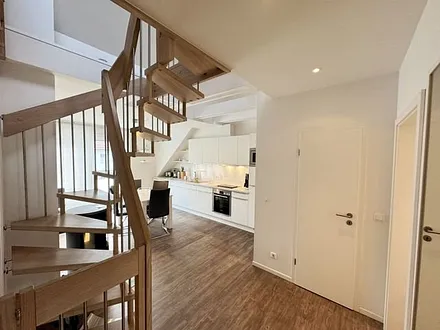 Treppe zum Obergeschoss