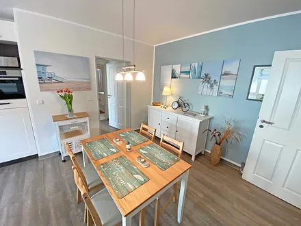 Esstisch für gemütliche Stunden