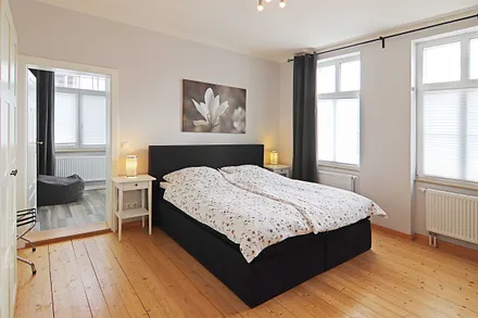 1. Schlafzimmer mit Doppelbett