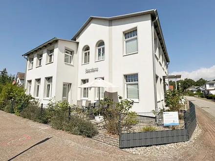 Haus Seestern Whg 2 Rosengarten - Terrasse vom Esszimmer erreichbar