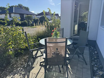 bestuhlte Terrasse (Südost)- vom Esszimmer erreichbar