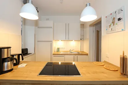 Küchenzeile mit Ceranfeld